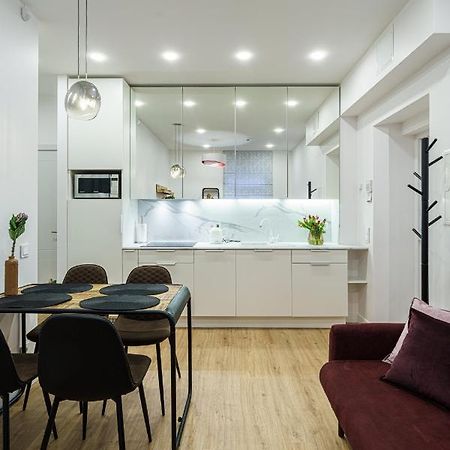 Modern Rustic In Center-Prime Rentals Kaunas Exterior photo
