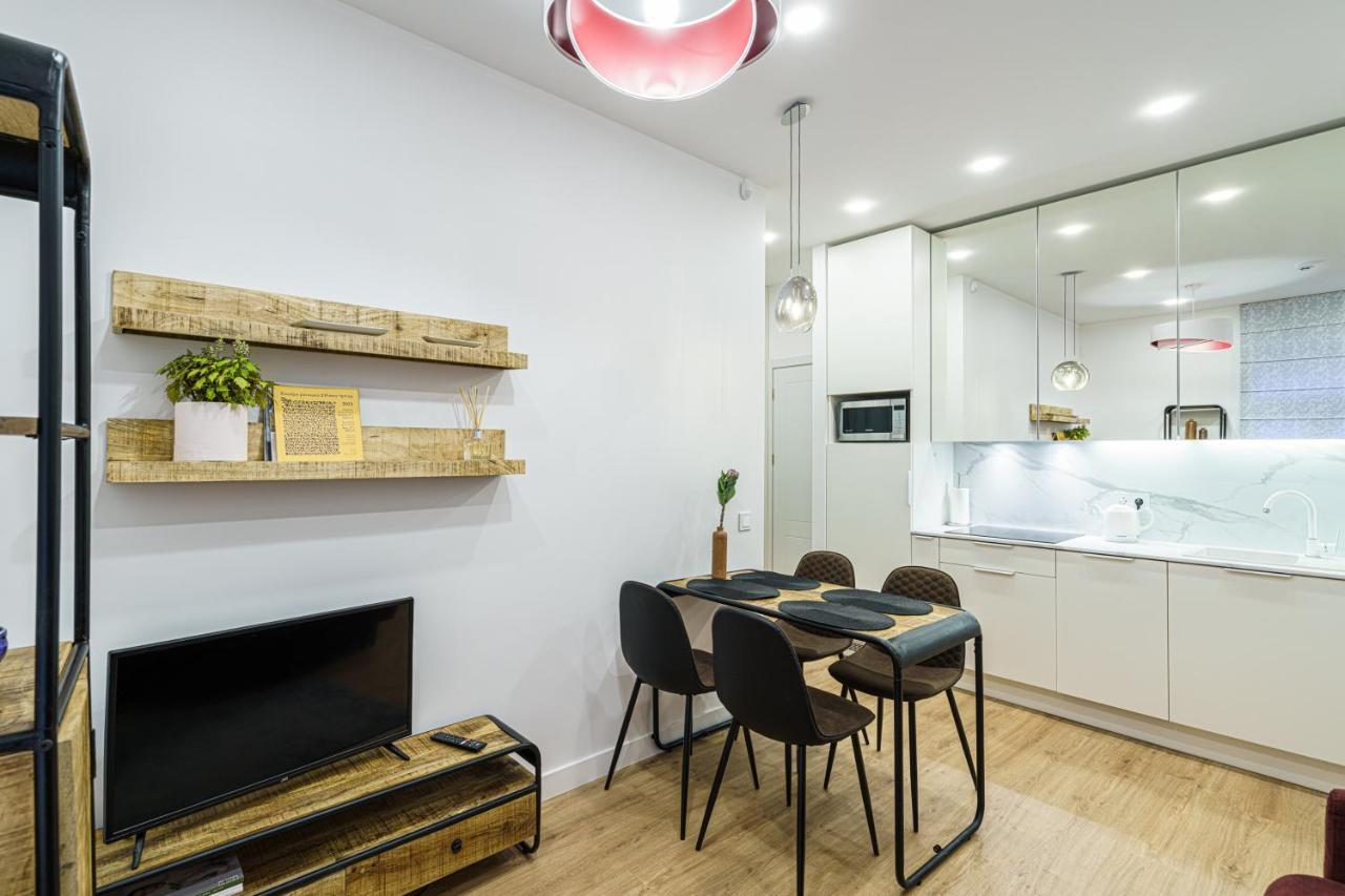 Modern Rustic In Center-Prime Rentals Kaunas Exterior photo